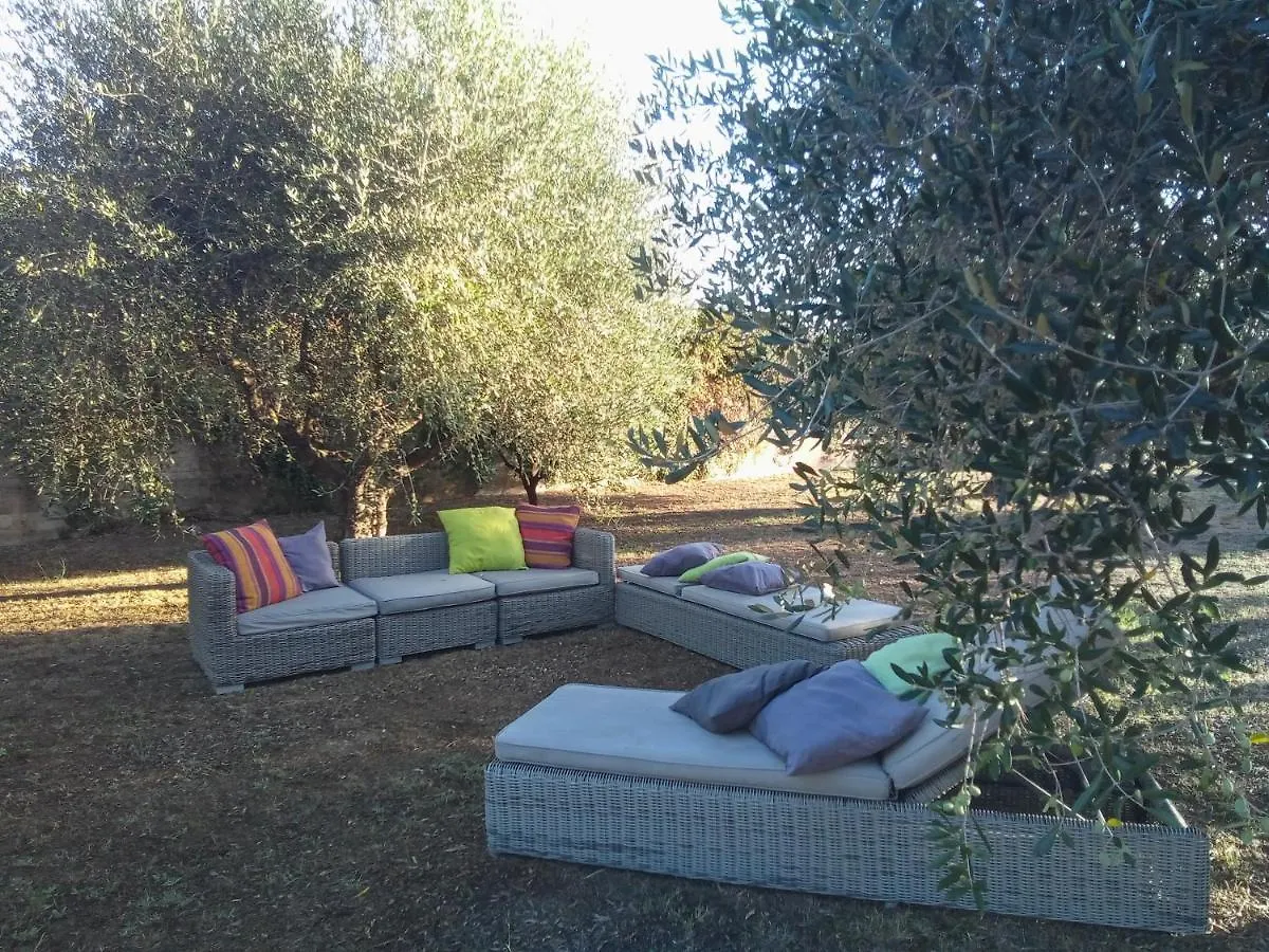 Residenza Nella Campagna Di Roma Capitale. Villa