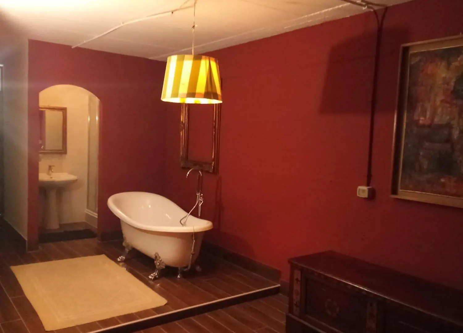 Residenza Nella Campagna Di Roma Capitale. Villa